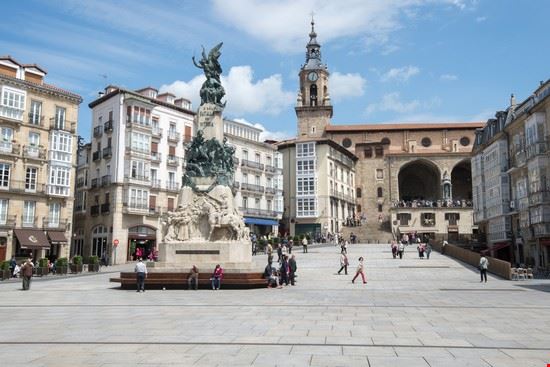 Tour dei Paesi Baschi Bilbao Noradoa / Shutterstock.com Noradoa / Shutterstock.com