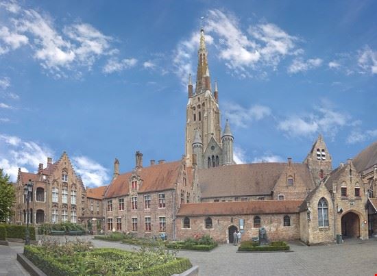 Bruges Walencienne - Shutterstock.com Walencienne