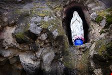 lourdes grotta