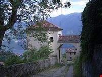 sacro monte di ossuccio - via delle cappelle
