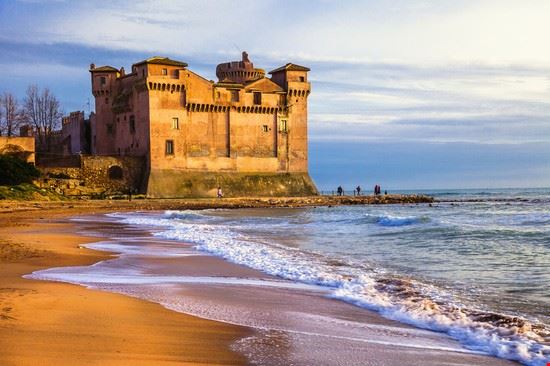Castello di Santa Severa Santa Marinella leoks - Shutterstock.com leoks