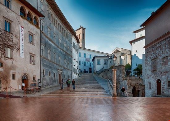  Spoleto Stefano Geminiani - Shutterstock.com Stefano Geminiani