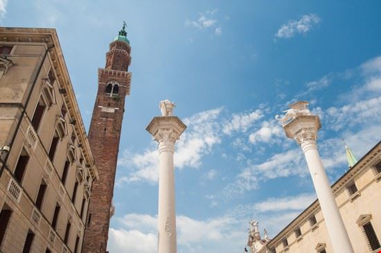 Piazza dei Signori Vicenza Marco Ossino - Shutterstock.com Marco Ossino