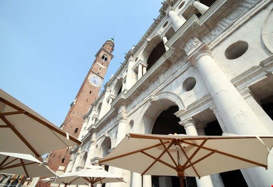 Piazza dei Signori Vicenza ChiccoDodiFC - Shutterstock.com ChiccoDodiFC
