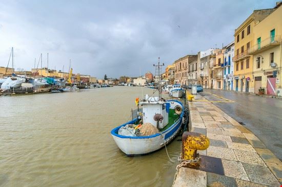 Porto Canale Porto Canale Eddy Galeotti / Shutterstock.com Eddy Galeotti / Shutterstock.com