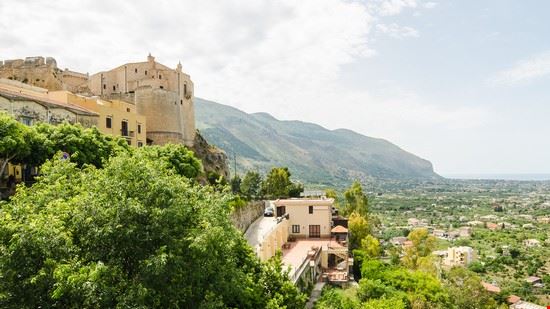 castello di Carini Carini krivinis - Shutterstock.com krivinis