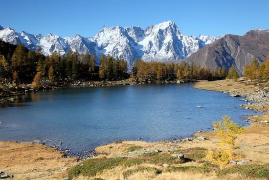  Chamonix-Mont-Blanc mary416 - Shutterstock.com mary416