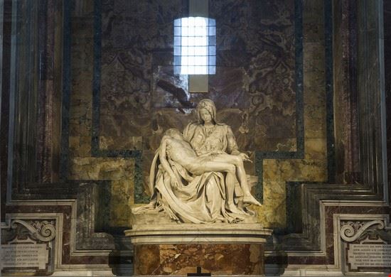 Pietà di Michelangelo Roma photogolfer / Shutterstock.com photogolfer / Shutterstock.com