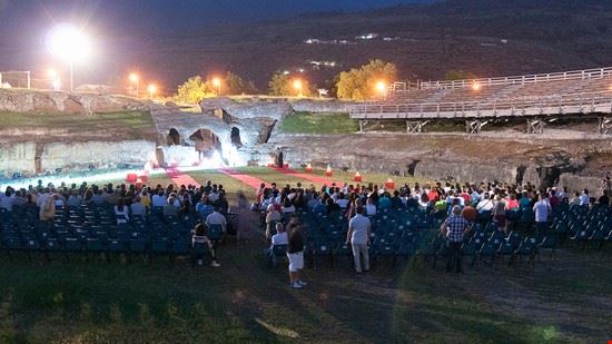  Lo spettacolo "Le memorie di Adriano" nell'arena dell'anfiteatro  