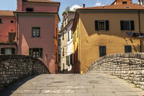  Pontremoli Claudio Giovanni Colombo - Shutterstock.com Claudio Giovanni Colombo