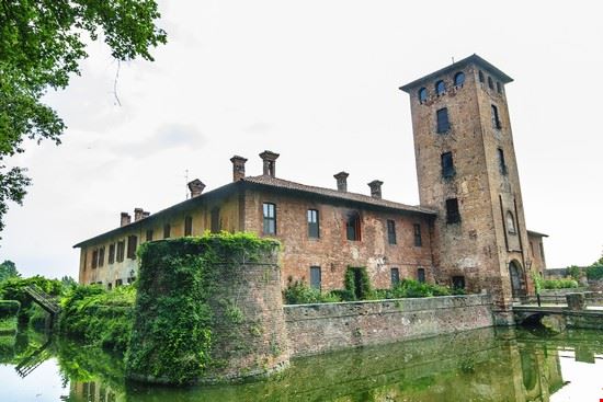 Castello di Peschiera Peschiera Borromeo Claudio Giovanni Colombo - Shutterstock.com Claudio Giovanni Colombo