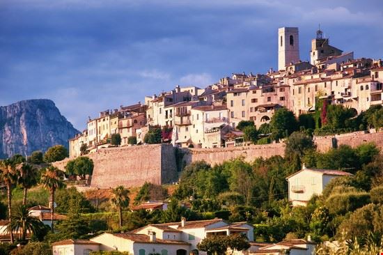  Saint-Paul-de-Vence Shutterstock.com - Shutterstock.com Shutterstock.com