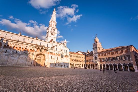  Modena ronnybas - Shutterstock.com ronnybas