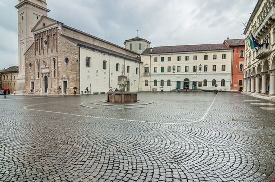 Centro storico Centro storico MoLarjung / Shutterstock.com MoLarjung / Shutterstock.com