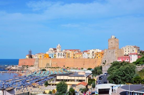  Termoli Shutterstock.com 