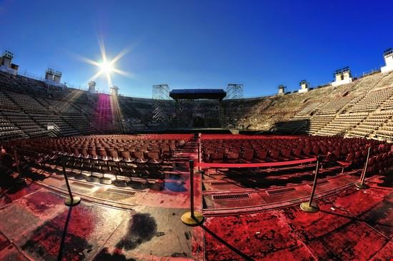 Arena di Verona Verona Rodrigo Garrido / Shutterstock.com Rodrigo Garrido / Shutterstock.com