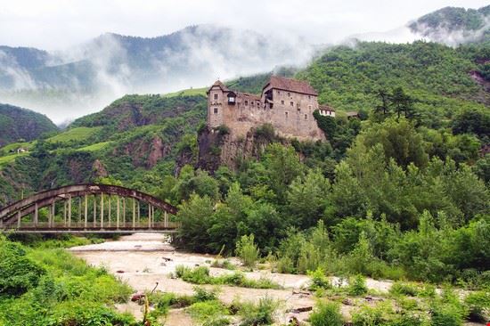 Castel Roncolo Castel Roncolo Igor Plotnikov / Shutterstock.com Igor Plotnikov / Shutterstock.com