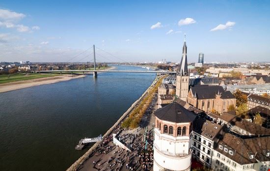  Duesseldorf telesniuk - Shutterstock.com telesniuk