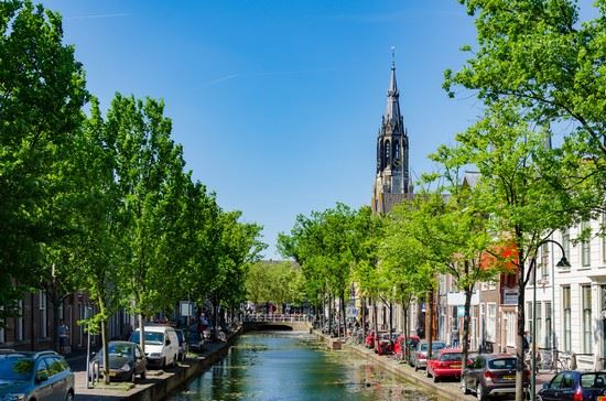  Rotterdam Panom / Shutterstock.com Panom / Shutterstock.com