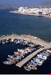 porto turistico sull'isola di paros