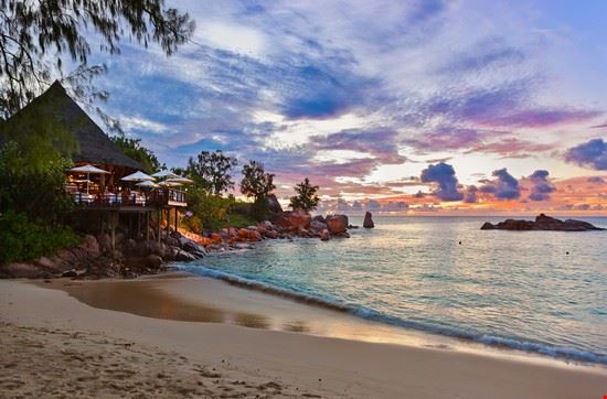 Praslin Tatiana Popova - Shutterstock.com Tatiana Popova
