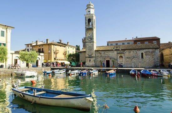  Lazise lukaszimilena - Shutterstock lukaszimilena