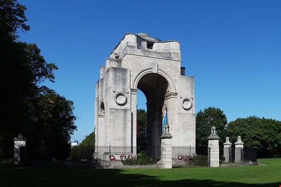 Arco della Rimembranza - NotFromUtrecht  - NotFromUtrecht  - CC BY SA 3.0