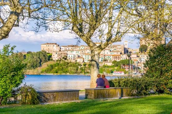  Capodimonte Luca Lorenzelli - Shutterstock.com Luca Lorenzelli