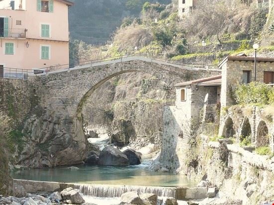 Rocchetta Nervina Dolceacqua Davide Papalini - CC BY-SA 3.0 Davide Papalini