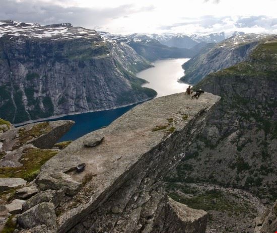 Trolltunga Odda TerjeN - CC BY 3.0 TerjeN