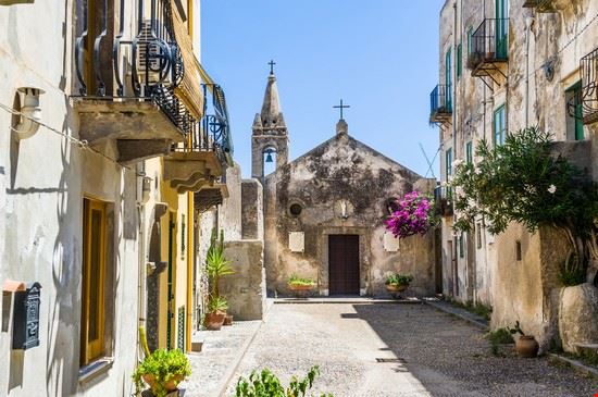 Isola di Lipari Nikiforov Alexander - Shutterstock.com Nikiforov Alexander