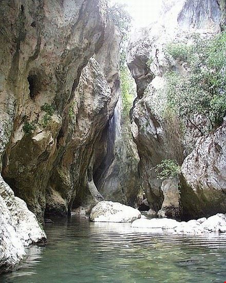 Riserva Naturale Regionale Gole di San Venanzio Riserva Naturale Regionale Gole di San Venanzio Ra Boe - Wikimedia Commons Ra Boe
