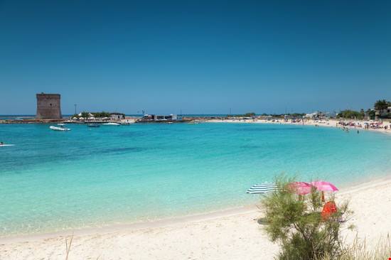 870 km di costa per la regione che tocca il mare da 3 lati: quante sono le spiagge della Puglia?