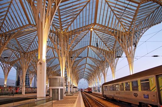 Oriente Station Lisbona Opachevsky Irina / Shutterstock.com Opachevsky Irina / Shutterstock.com