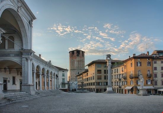  Klagenfurt Shutterstock.com 