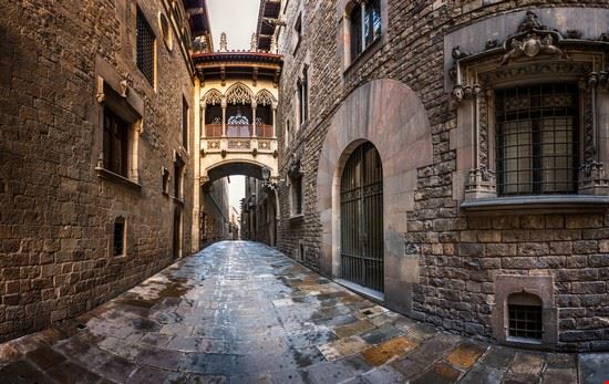 Barrio Gotico Barcellona anshar - Shutterstock.com anshar