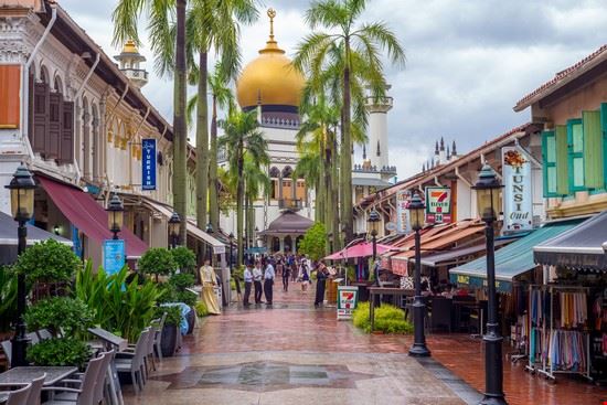  Singapore  Richie Chan / Shutterstock.com  Richie Chan / Shutterstock.com