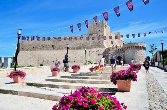 Foto Isola Di San Nicola A Isole Tremiti 550x364 Autore Redazione 1 Di 3