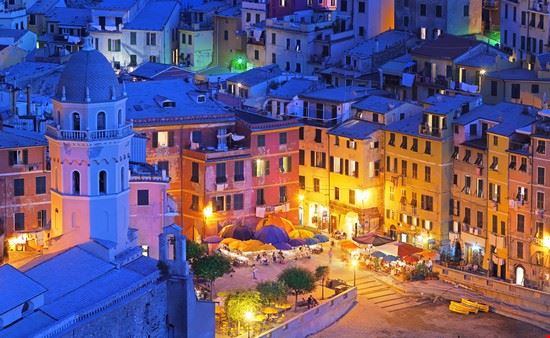 Manarola Vernazza TessarTheTegu - Shutterstock.com TessarTheTegu
