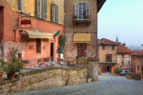  Saluzzo Rostislav Glinsky - Shutterstock.com Rostislav Glinsky