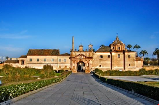  Seville nito - Shutterstock.com nito
