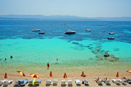 Sono vicinissime all'Italia e ci arrivi in un paio d'ore di volo: 5 spiagge del Mediterraneo da vedere almeno una volta 