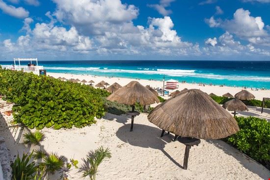  Cancun photopixel - Shutterstock.com photopixel