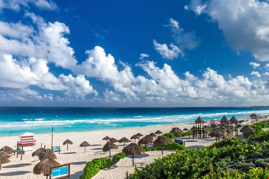  Cancun photopixel - Shutterstock.com photopixel