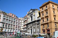 napoli chiaia piazza trento e trieste