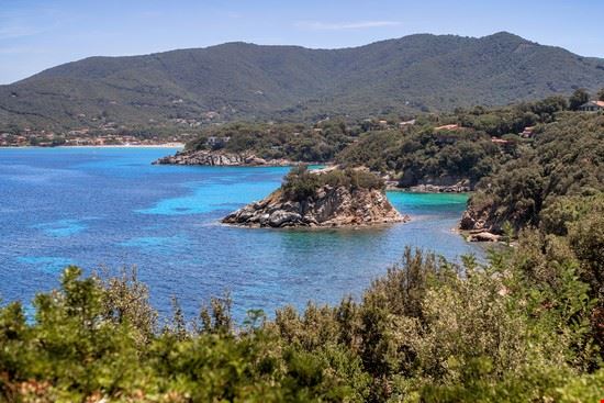  Marina di Campo Alessandro Colle - Shutterstock.com Alessandro Colle