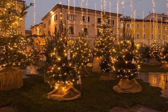 Piazza del Popolo San Severino Marche Buffy1982 - Shutterstock.com Buffy1982