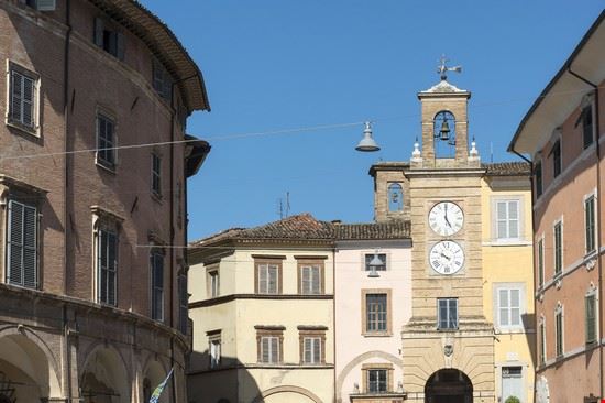 Piazza del Popolo San Severino Marche Claudio Giovanni Colombo - Shutterstock.com Claudio Giovanni Colombo