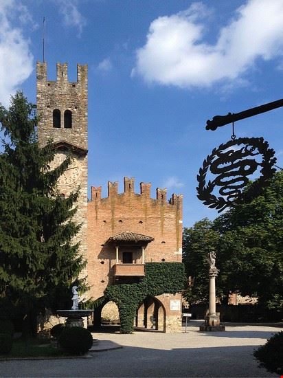 Grazzano Visconti Vigolzone Michele Castagnetti - CC BY SA 3.0 Michele Castagnetti