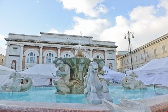 Pesaro Pesaro ppi09 - Shutterstock.com ppi09